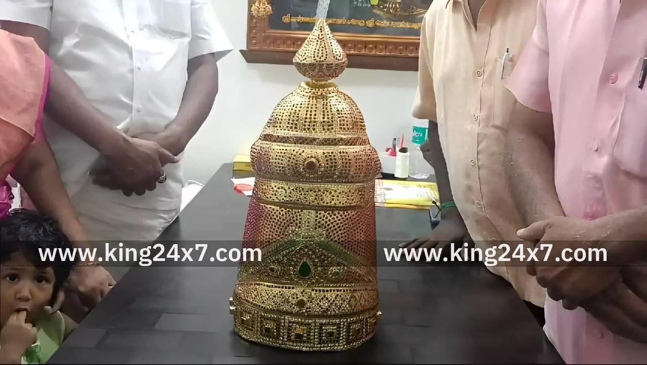 ஸ்ரீ அஷ்டபுஜ பெருமாள் கோவிலுக்கு ரூ.7 லட்சம் மதிப்பில் தங்க கிரீடம்