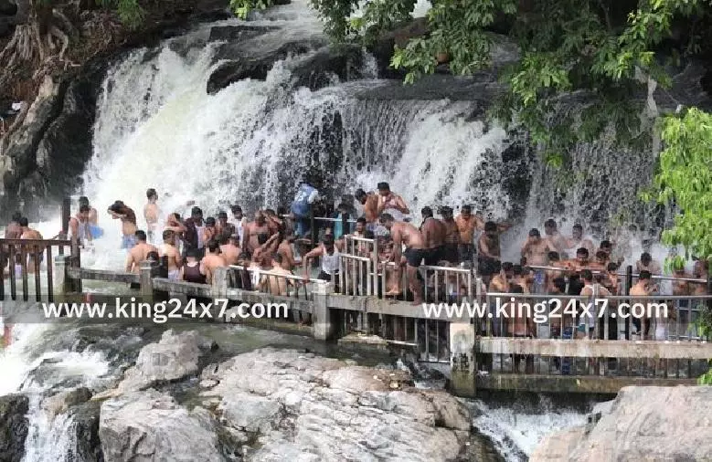 ஒகேனக்கல்லுக்கு நீர்வரத்து 18 ஆயிரம் கனஅடியாக அதிகரிப்பு: குளிக்க 4-வது நாளாக தடை!!
