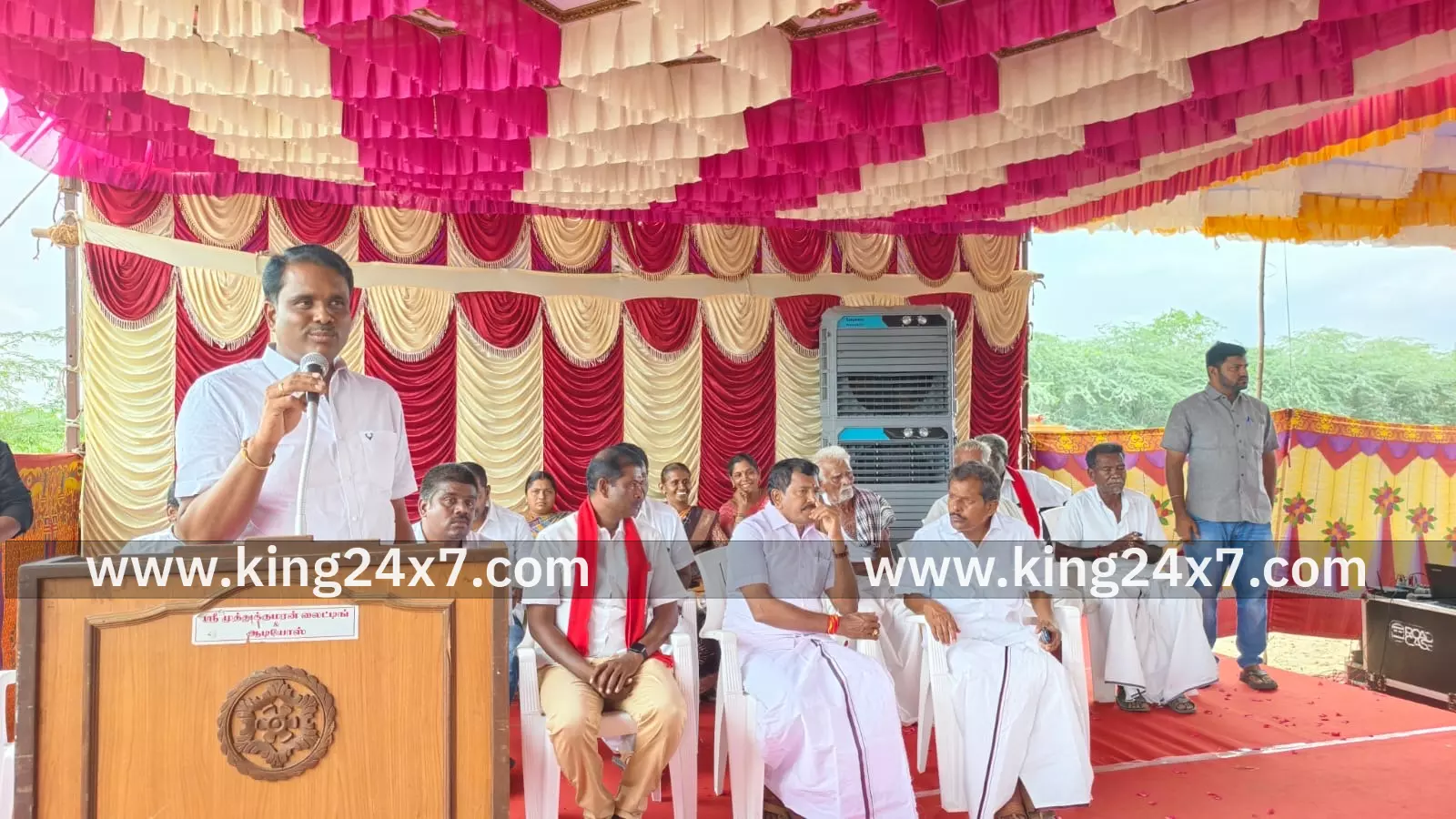 திருப்பூரில் முன்னாள் எம். எல். ஏ தோப்பு வெங்கடாசலத்திற்கு மொரட்டுபாளையம் பகுதி பொதுமக்கள் நன்றி அறிவிப்பு மற்றும் பாராட்டு விழா! திருப்பூரில் முன்னாள் எம். எல். ஏ தோப்பு வெங்கடாசலத்திற்கு மொரட்டுபாளையம் பகுதி பொதுமக்கள் நன்றி அறிவிப்பு மற்றும் பாராட்டு விழா!