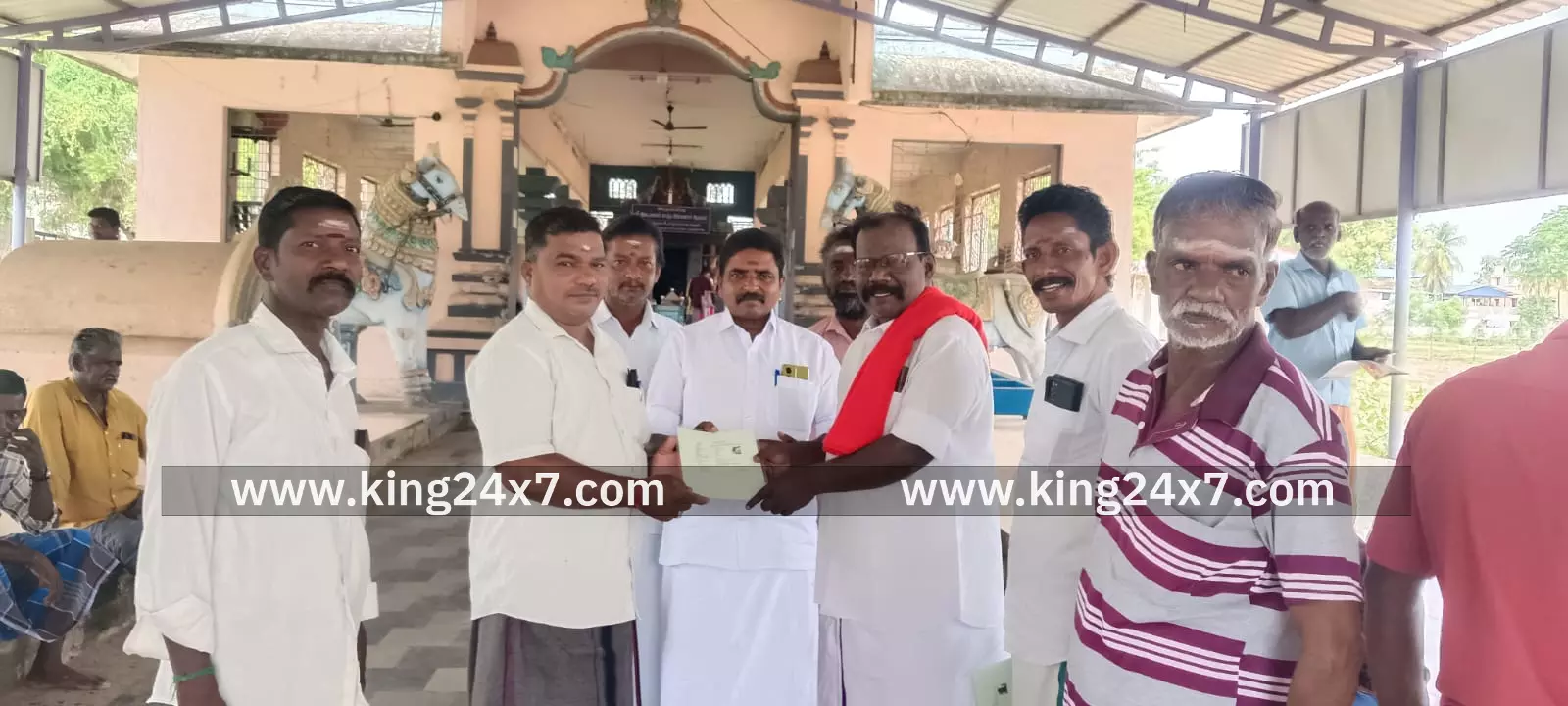 பட்டுக்கோட்டையில், கட்டுமானத் தொழிலாளர்களுக்கு நலவாரிய அட்டை வழங்கல்