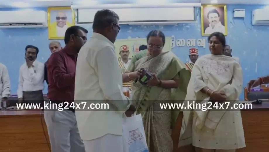 நவீன காதொலி கருவி வழங்கல்.!