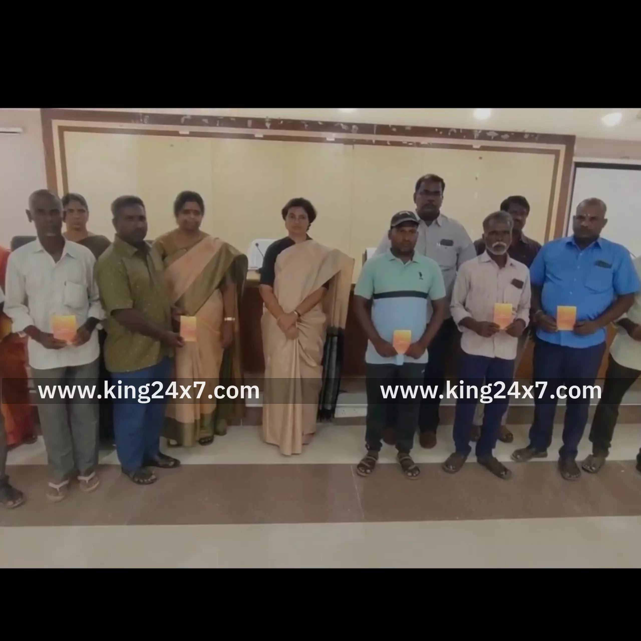 ராணிப்பேட்டை மாற்றுத்திறனாளிகளிடம் மனுக்களை பெற்ற ஆட்சியர்!