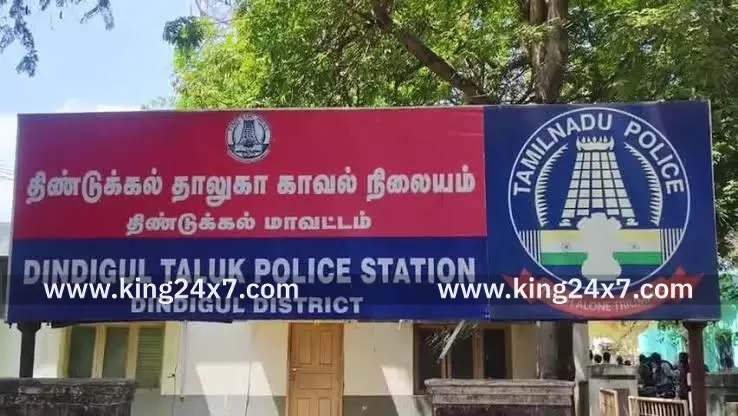 வாலிபருக்கு கம்பியால் குத்து - 5 பேர் மீது வழக்கு பதிவு- 2 பேர் கைது