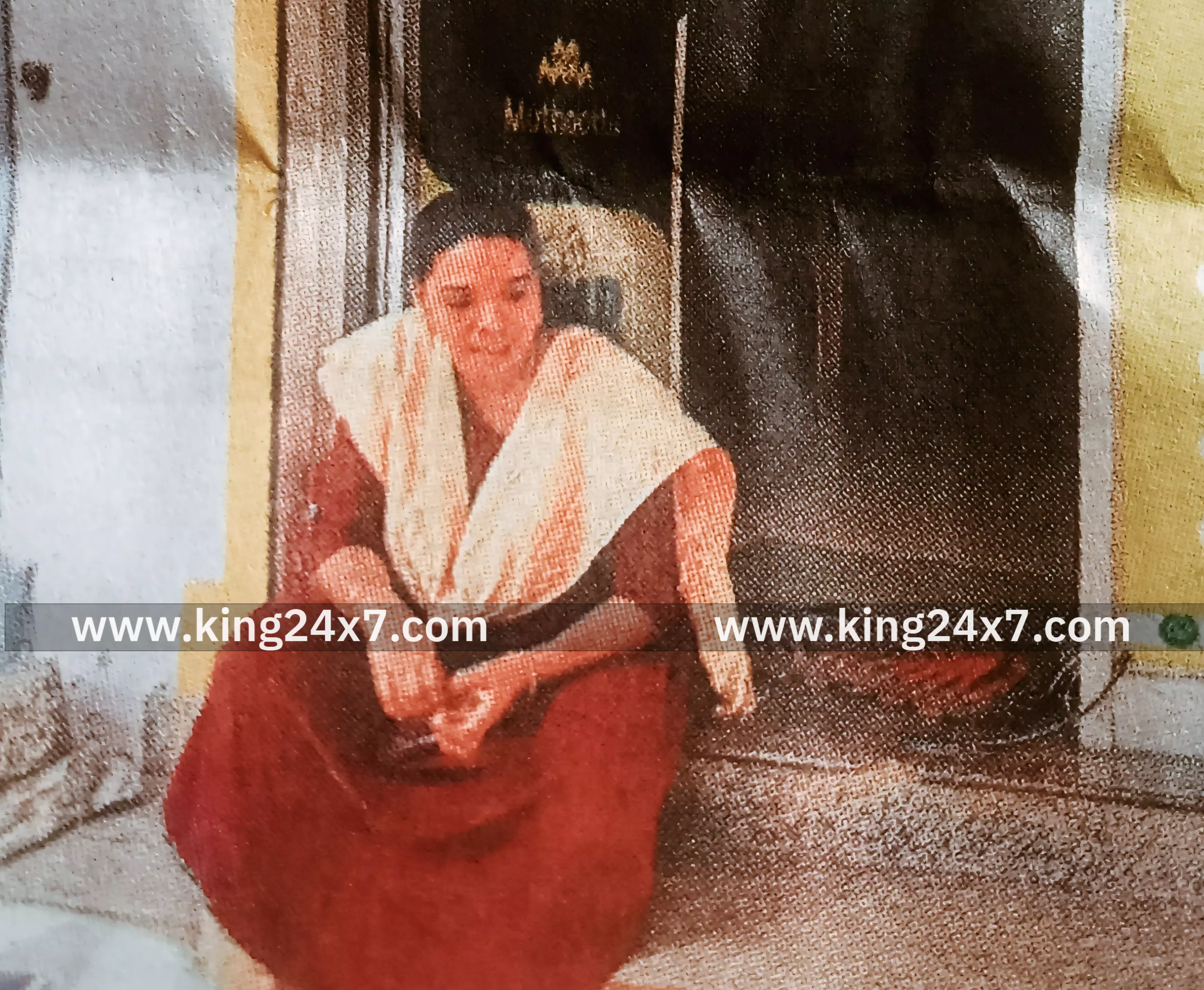 நிதி நிறுவனத்தில் பெண் திடீர் தர்ணா