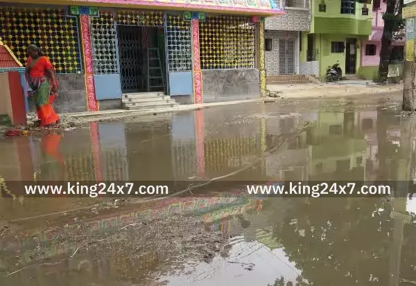 பாதாள சாக்கடையில் அடைப்பு கழிவுநீரால் சுகாதார சீர்கேடு