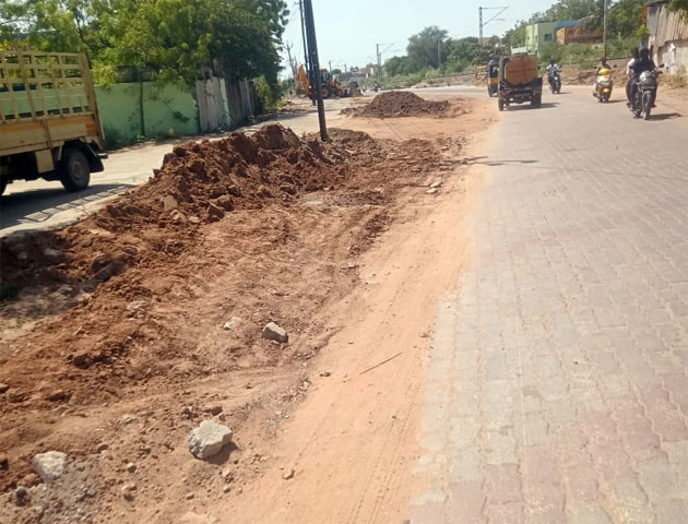 சாலையை சீரமைக்க வேண்டும் : பொதுமக்கள் கோரிக்கை!