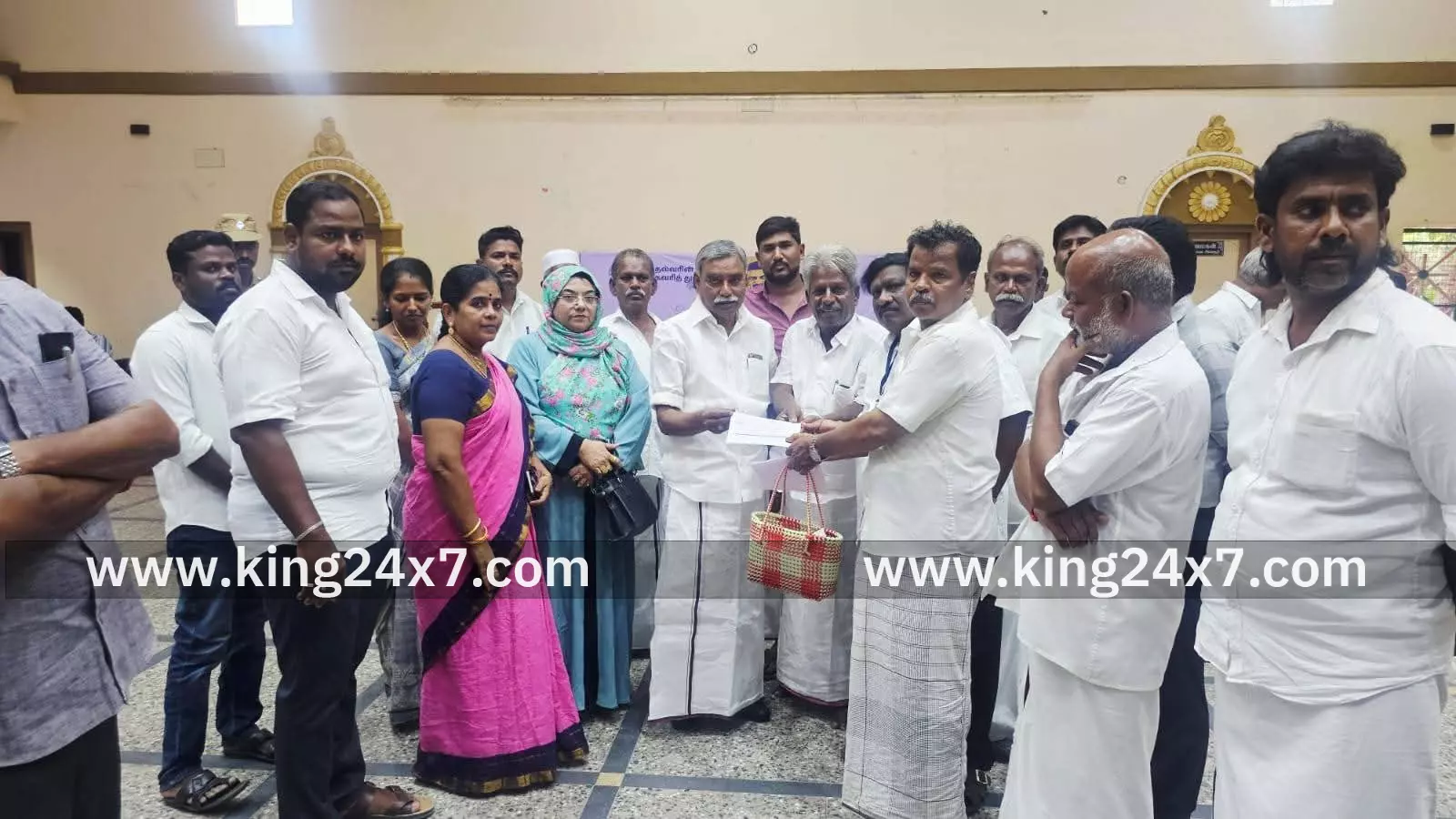 கூத்தாநல்லூரில் நடைபெற்ற உங்களுடன் ஸ்டாலின் திட்ட முகாம் கூத்தாநல்லூரில் நடைபெற்ற உங்களுடன் ஸ்டாலின் திட்ட முகாம்