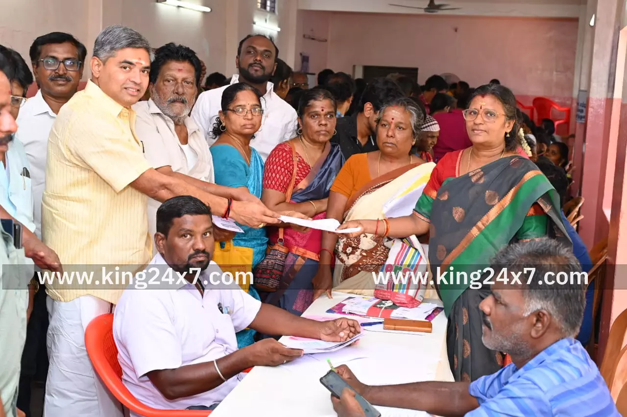 முகாமில் மனு அளித்த திமுக மாநகர பொறுப்பாளர்