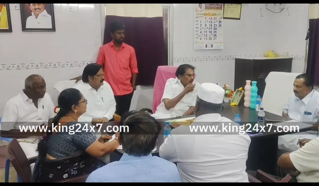 உங்களுடன் ஸ்டாலின் முகாமை துவக்கி வைத்த அமைச்சர் கே கே எஸ் எஸ் ஆர் ராமச்சந்திரன்‌ அருப்புக்கோட்டை நகராட்சியில் பாதாள சாக்கடை மற்றும் குடிநீர் வழங்கல் பணிகள் குறித்து ஆய்வு கூட