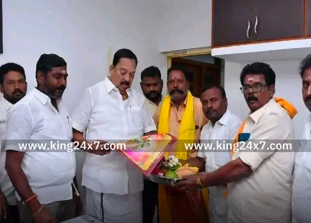 கும்பாபிஷேக விழா அமைச்சருக்கு அழைப்பு!