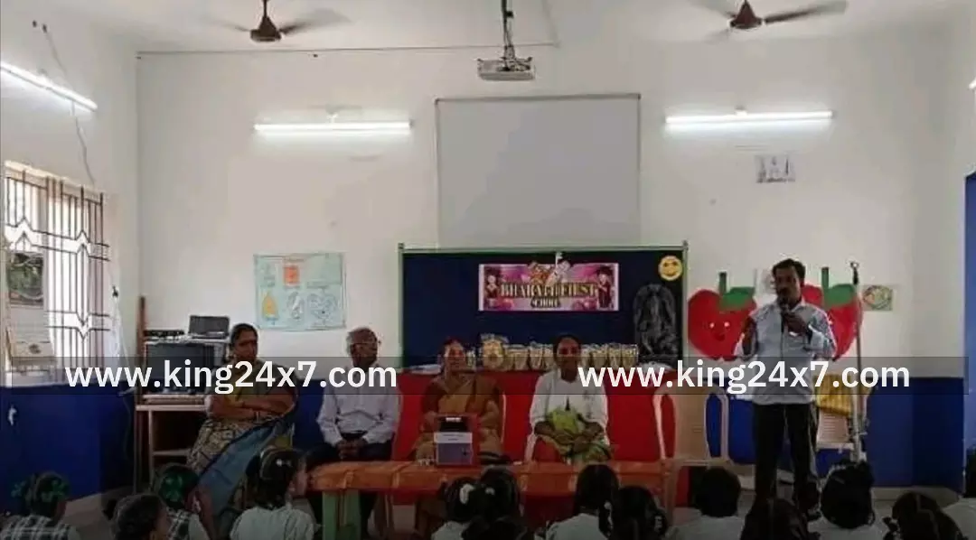 பள்ளி மாணவிகளுக்கு பாதுகாப்பு குறித்து சட்ட விழிப்புணர்வு பள்ளி மாணவிகளுக்கு பாதுகாப்பு குறித்து சட்ட விழிப்புணர்வு