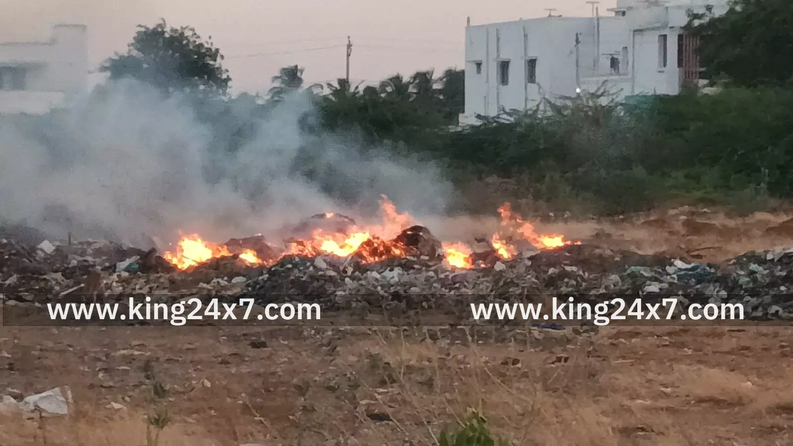 சங்கரன்கோவில் நகராட்சி குப்பை கிடங்கில் தீ விபத்து