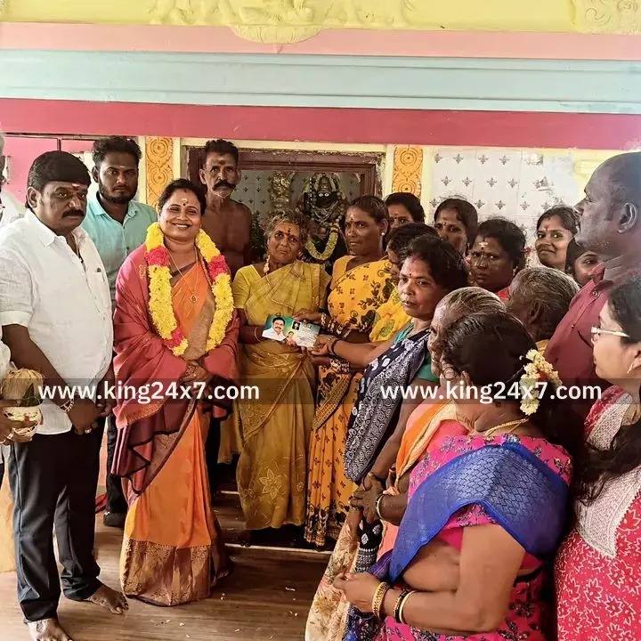 கோவில்களுக்கு நன்கொடை வழங்கிய எம்எல்ஏ