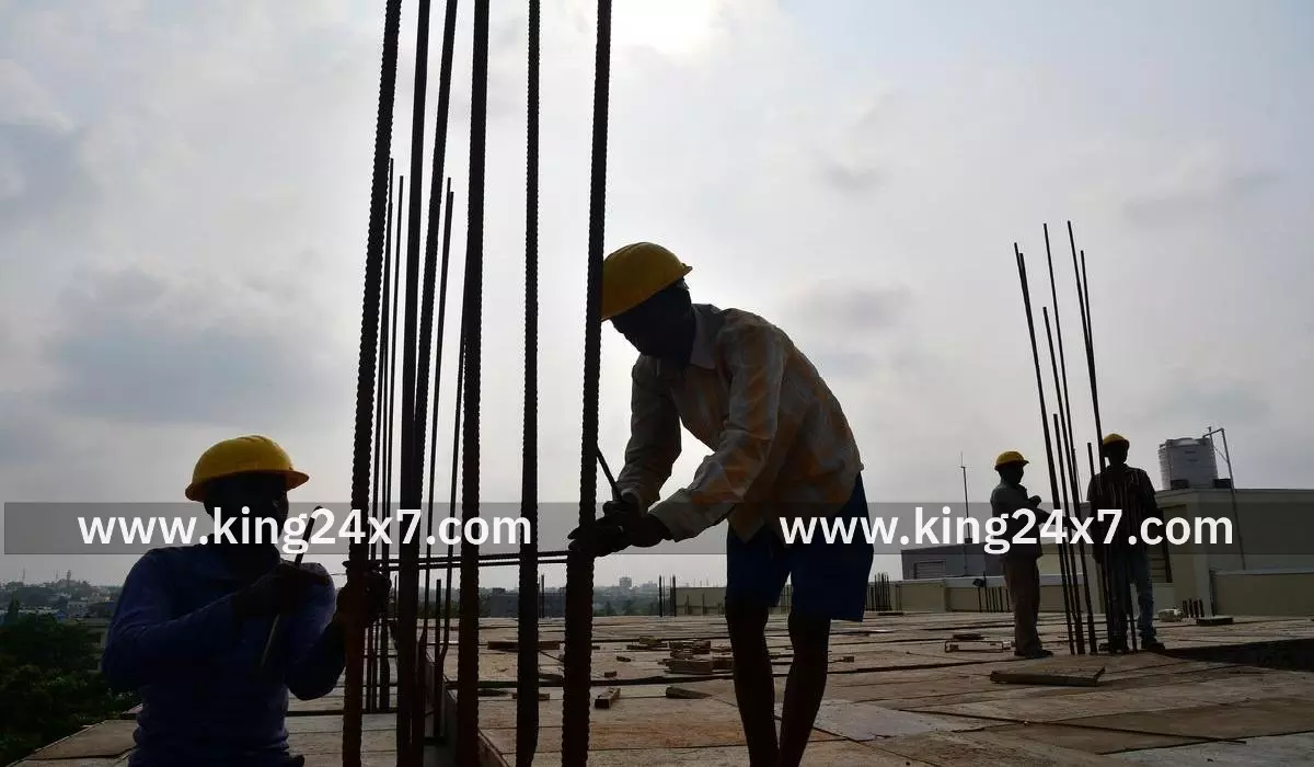 கட்டுமான தொழிலாளர் நலவாரியம் மூலம் 4 ஆண்டுகளில் 20 லட்சம் பேருக்கு ரூ.1,752 கோடி உதவித்தொகை கட்டுமான தொழிலாளர் நலவாரியம் மூலம் 4 ஆண்டுகளில் 20 லட்சம் பேருக்கு ரூ.1,752 கோடி உதவித்தொகை