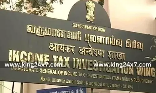 சென்னை மற்றும் புறநகரில் 10க்கும் மேற்பட்ட இடங்களில் வருமான வரித்துறை அதிகாரிகள் சோதனை!!