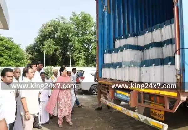 தேர்தலுக்காக காஞ்சிபுரம் வந்த 598 விவிபேட் இயந்திரங்கள்