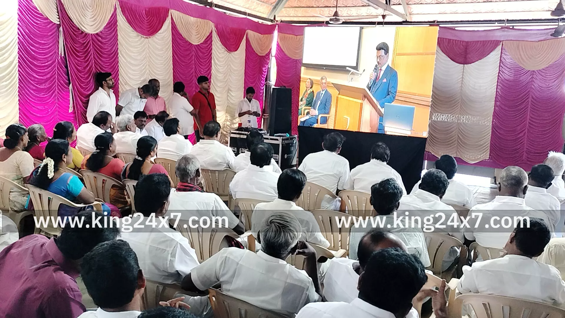 லண்டன் ஆக்ஸ்போர்ட் பல்கலைக்கழகத்தில் உரை