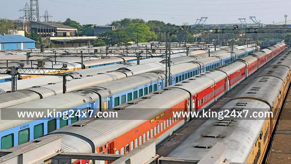 தீபாவளி பண்டிகை: 11 சிறப்பு ரயில்கள் தீபாவளி பண்டிகை: 11 சிறப்பு ரயில்கள்