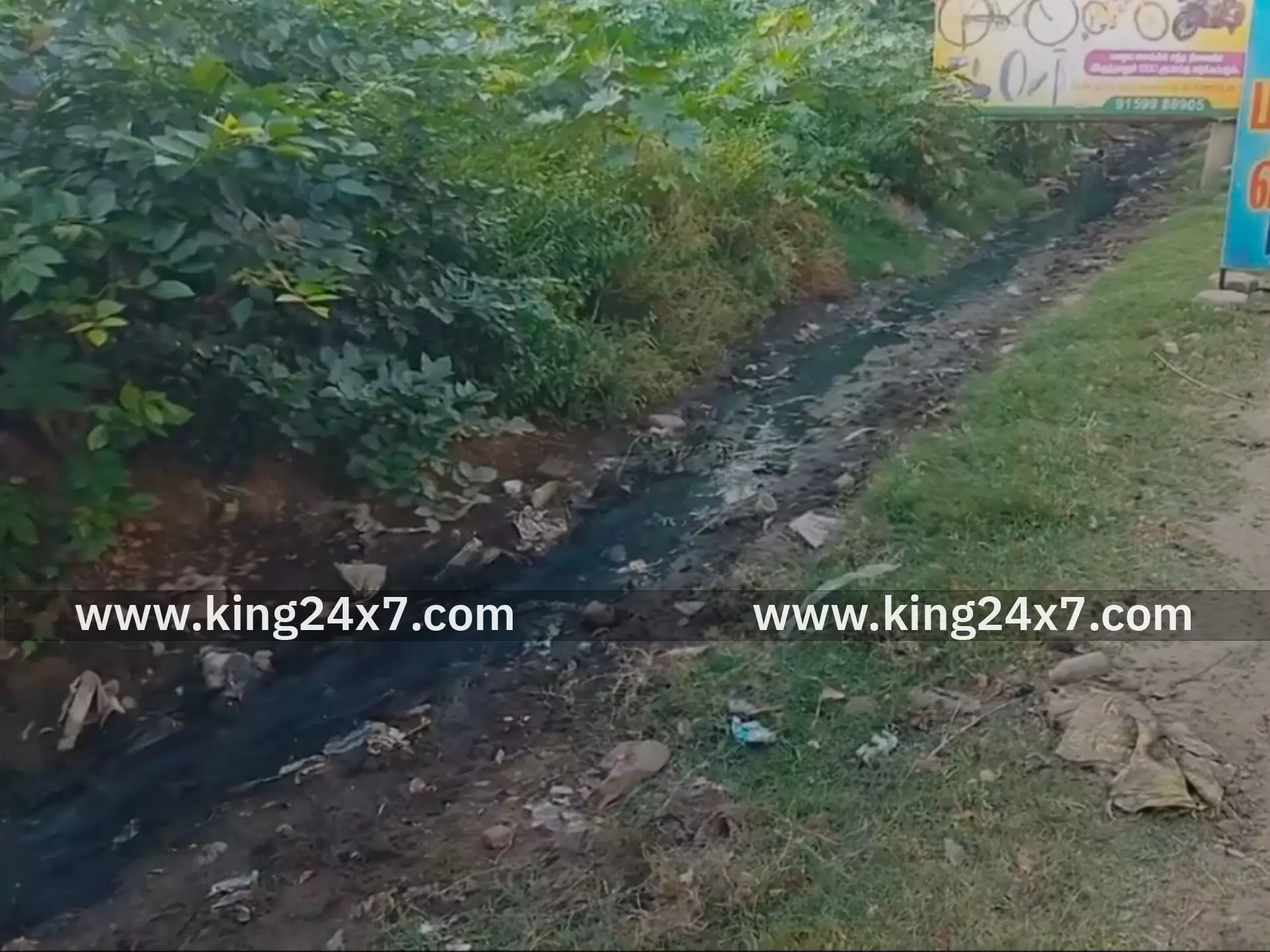 வாலாஜா-சோளிங்கர் சாலையில் கழிவுநீர் கால்வாய் அமைக்ககோரிக்கை வாலாஜா-சோளிங்கர் சாலையில் கழிவுநீர் கால்வாய் அமைக்ககோரிக்கை