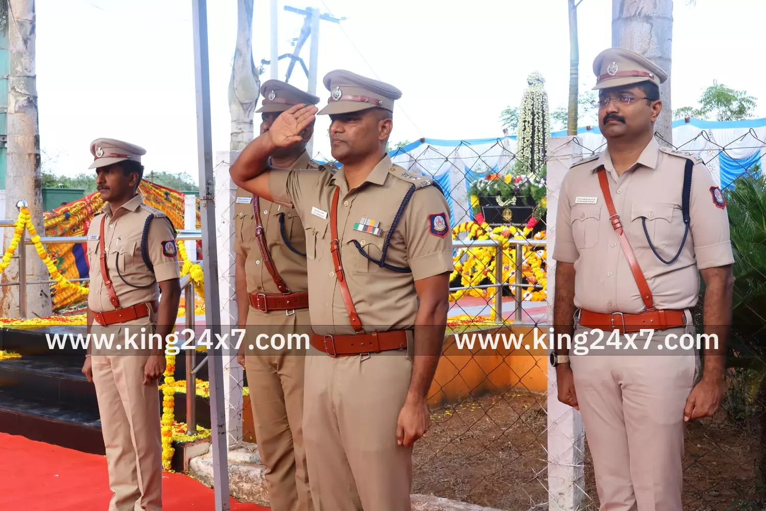 நெல்லையில் காவலர்கள் தின கொண்டாட்டம்