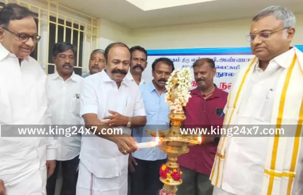 கிளை நூலக கட்டிடத்தினை திறந்து வைத்த அமைச்சர்