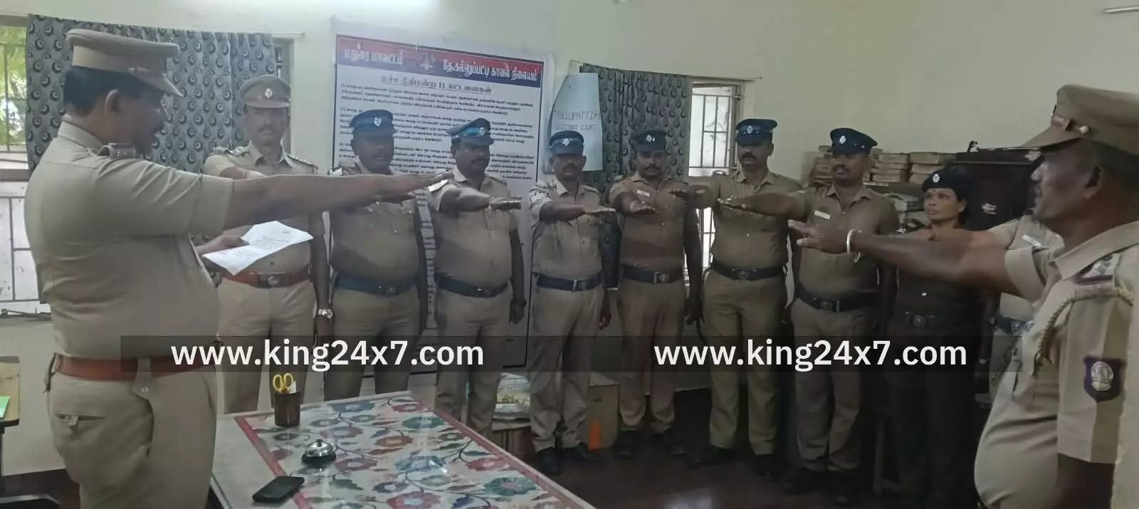 உறுதிமொழி ஏற்றுக் கொண்ட காவலர்கள்