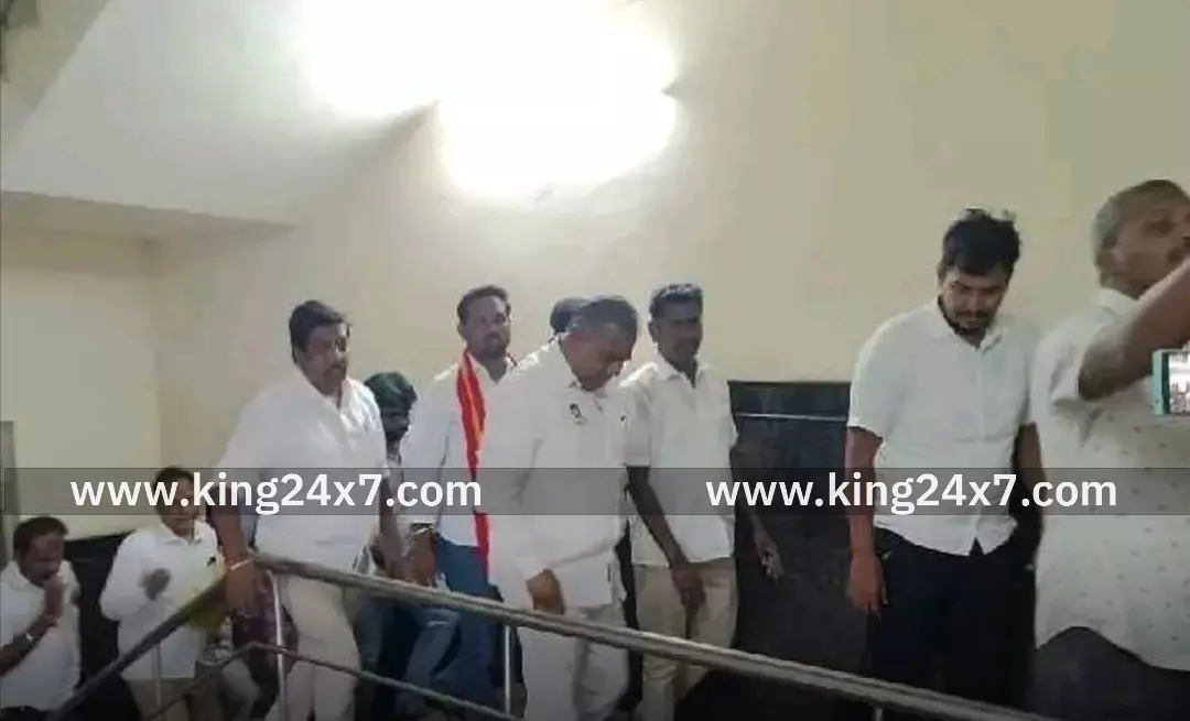 பெரம்பலூர் வருகை தந்த தவெக பொதுச் செயலாளர்