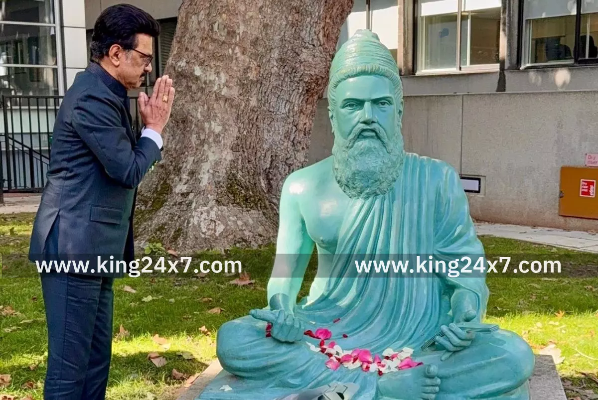 லண்டனில் திருவள்ளுவர் சிலைக்கு மரியாதை செலுத்திய முதல்வர் ஸ்டாலின்! லண்டனில் திருவள்ளுவர் சிலைக்கு மரியாதை செலுத்திய முதல்வர் ஸ்டாலின்!