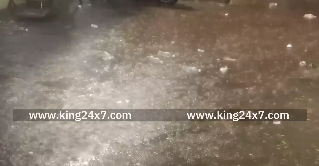 கரூரில் 23.20-mm மழை அளவு பதிவு. மாவட்ட நிர்வாகம் அறிவிப்பு. கரூரில் 23.20-mm மழை அளவு பதிவு. மாவட்ட நிர்வாகம் அறிவிப்பு.