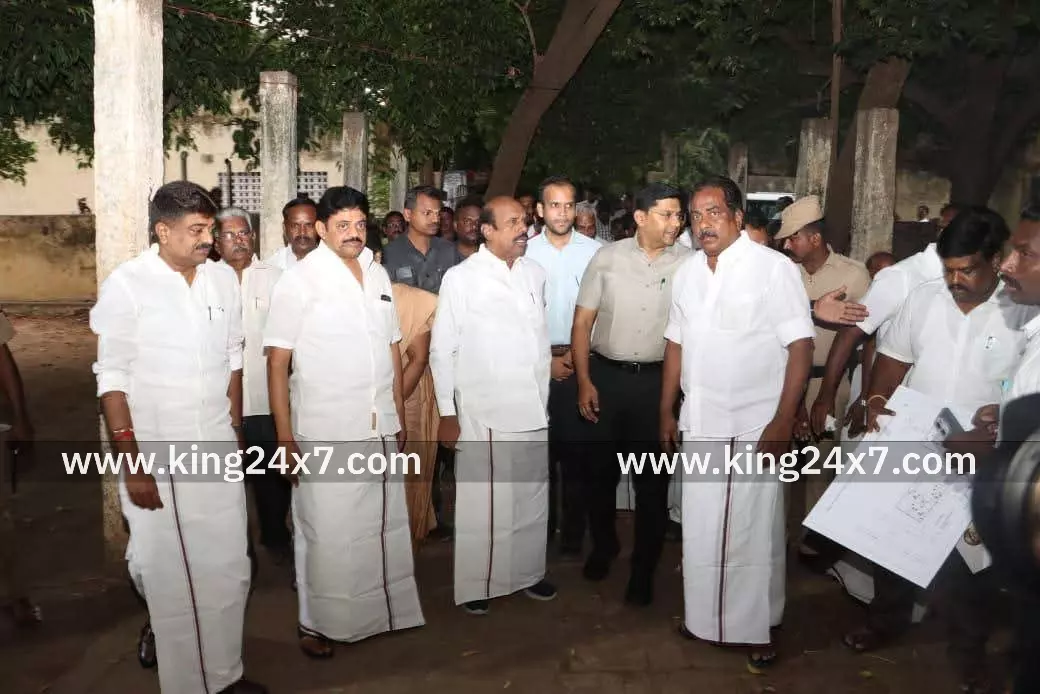 மணி மண்டபம் அமையும் இடத்தினை ஆய்வு செய்த அமைச்சர்கள்