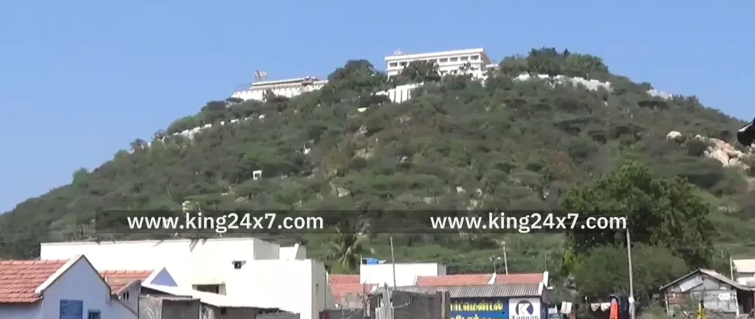 சந்திர கிரகணம்: சிவன்மலை முருகன் கோயிலில் இன்று மாலை நடை அடைப்பு 