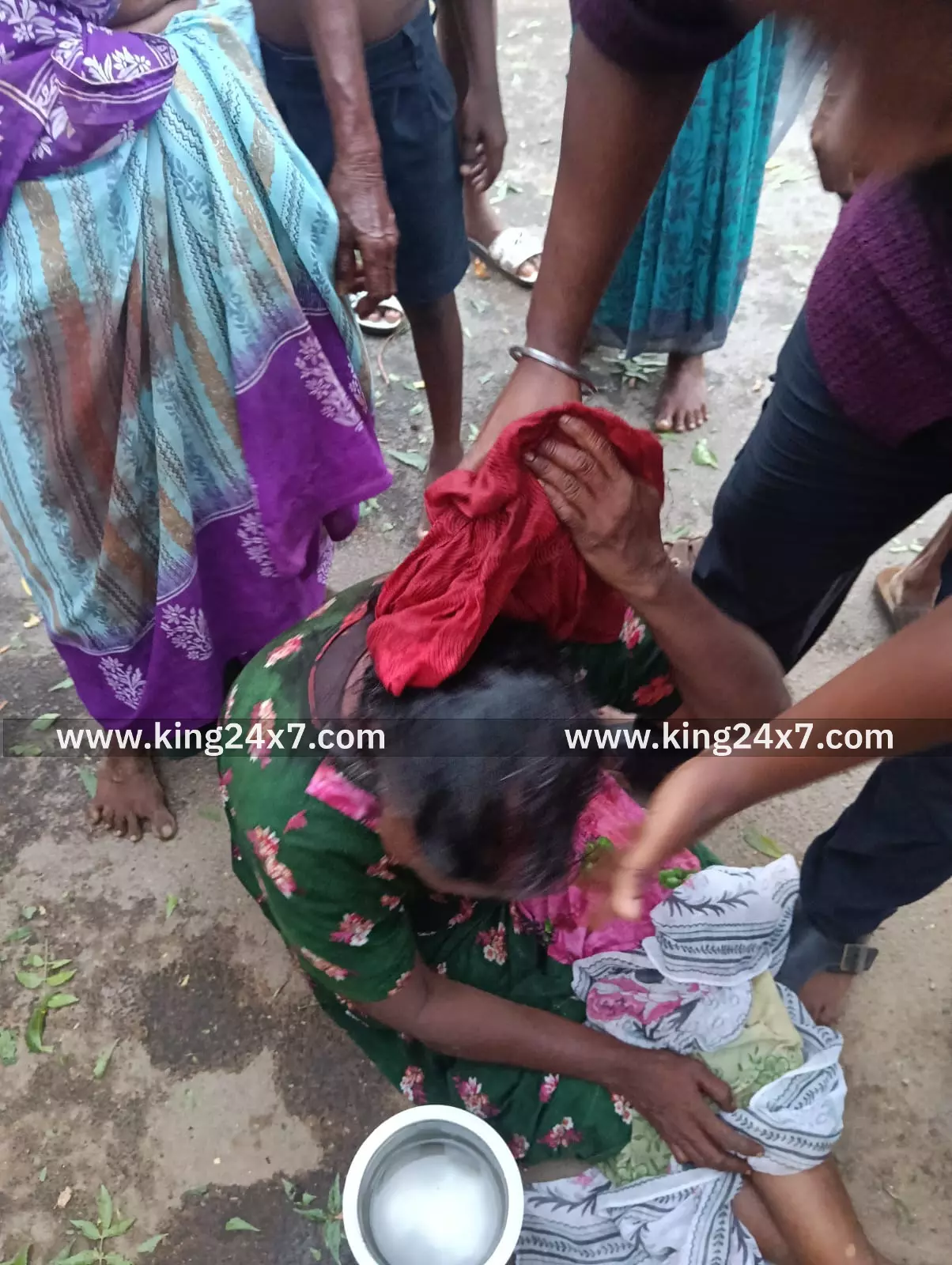 நெல்லையில் இடிதாக்கி காயமடைந்த மூதாட்டி