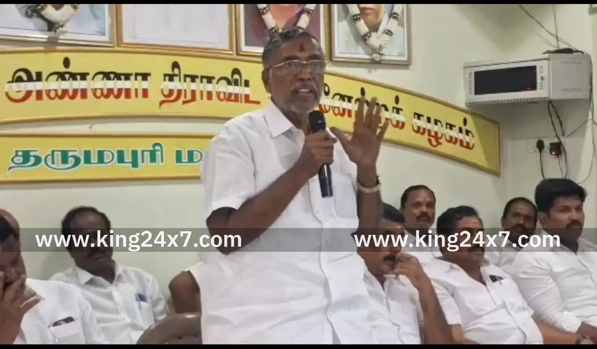 தர்மபுரியில் அதிமுக நிர்வாகிகள் கூட்டம் தர்மபுரியில் அதிமுக நிர்வாகிகள் கூட்டம்