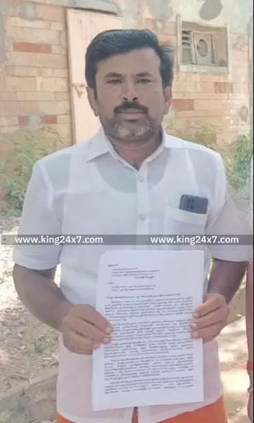 பழமையான திருக்கோயில் தூண்கள் கற்களை மண்ணில் புதைப்பு