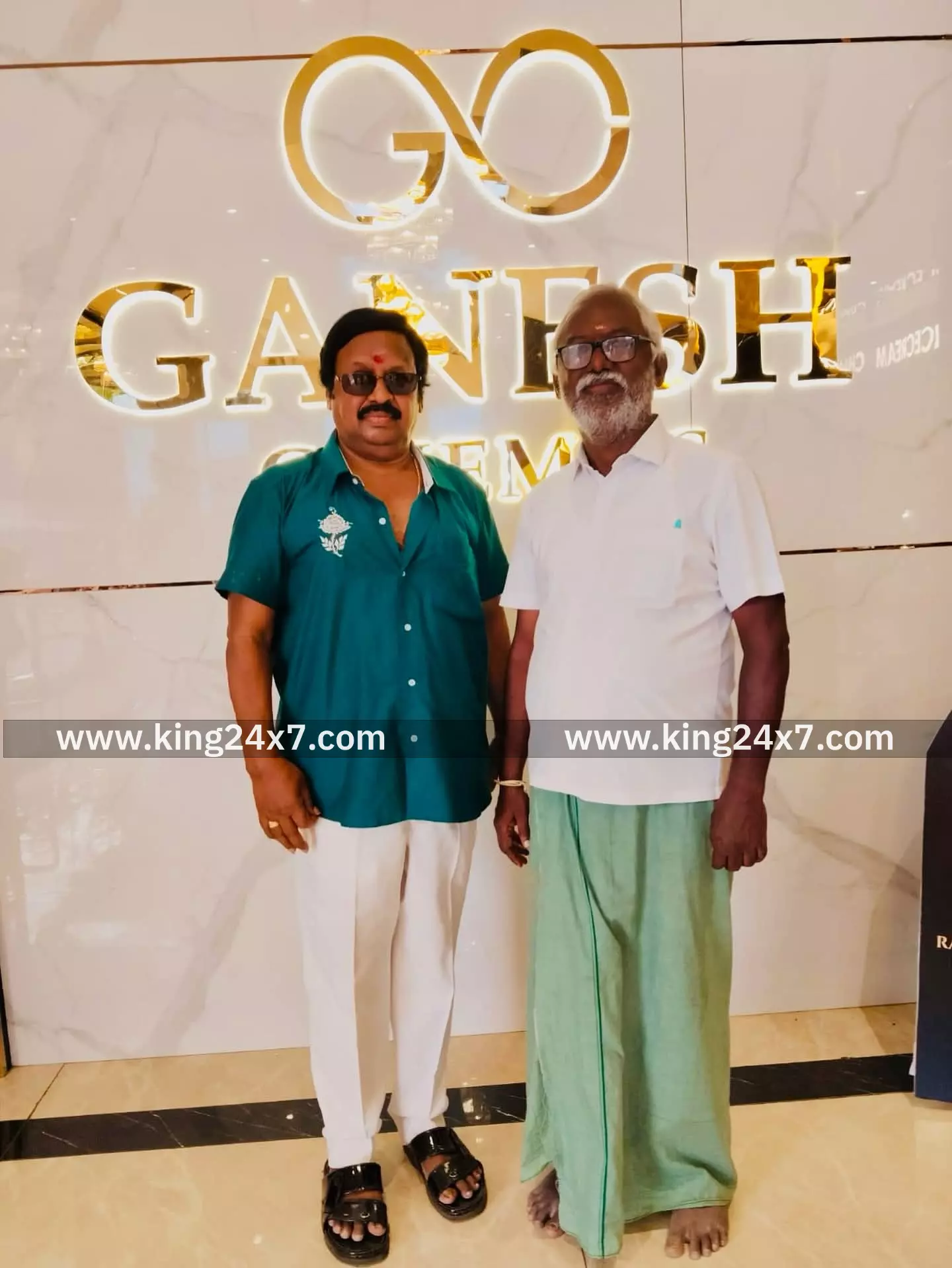 வேலை பார்த்த தியேட்டருக்கு வந்த நடிகர் ராமராஜன் வேலை பார்த்த தியேட்டருக்கு வந்த நடிகர் ராமராஜன்