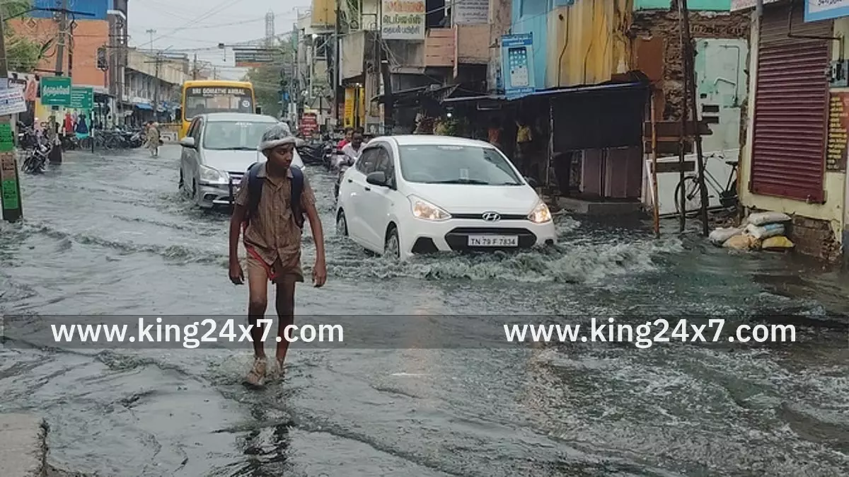 சங்கரன்கோவிலில் நேற்று மாலையில் இடியுடன் கனமழை