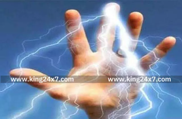 சங்கரன்கோவிலில் மின்னல் தாக்கி முதியவர் பலி சங்கரன்கோவிலில் மின்னல் தாக்கி முதியவர் பலி