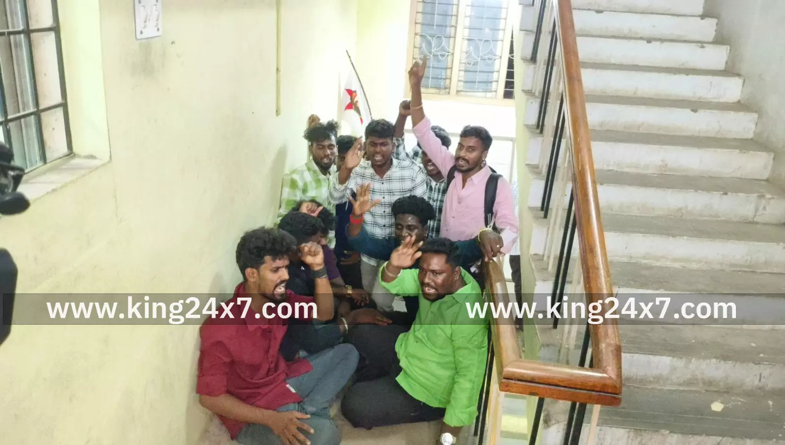 மாவட்ட முதன்மைக் கல்வி அலுவலரை காணவில்லை புகார்