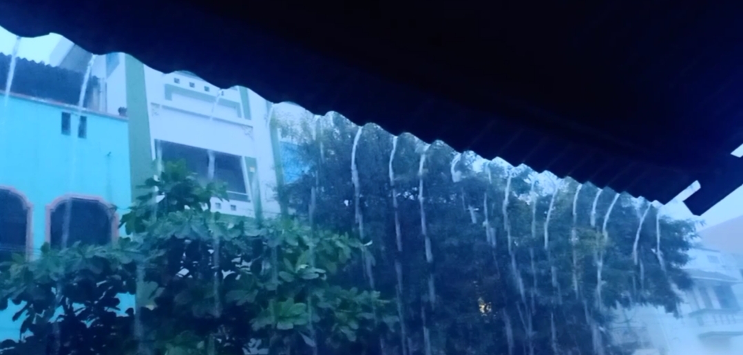 கரூர் மாவட்டத்தில் 110.40 மில்லி மீட்டர் மழை அளவு பதிவு மாவட்ட நிர்வாகம் அறிவிப்பு.