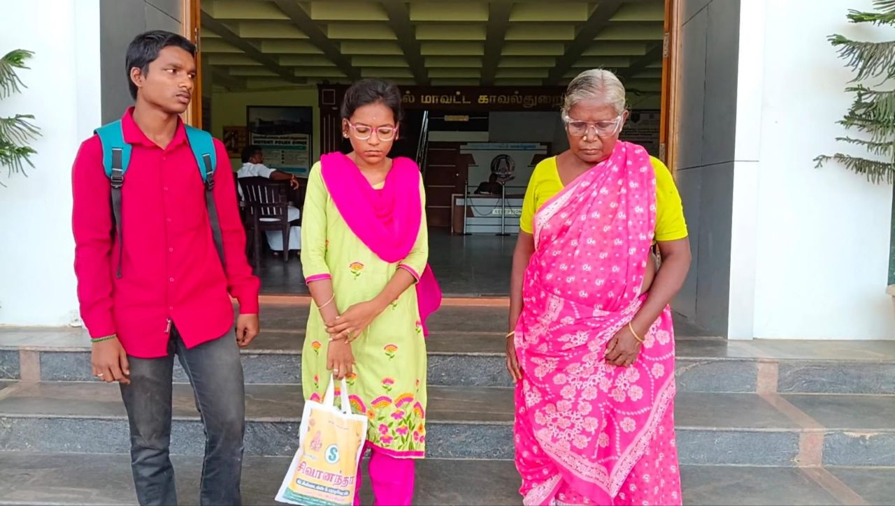 மூதாட்டியை மிரட்டும் இராசிபுரம் திமுக கவுன்சிலர்   நடவடிக்கை எடுக்குமா காவல்துறை?