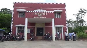 பரமத்திவேலூர் பகுதிகளில் காரில் சுற்றிவரும் திருட்டு கும்பல் போலீஸ் இன்ஸ்பெக்டர் தகவல்.