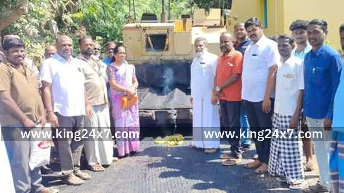 கடையநல்லூரில் ரூ. 2.71 கோடியில் சாலை அமைக்கும் பணி தொடக்கம் கடையநல்லூரில் ரூ. 2.71 கோடியில் சாலை அமைக்கும் பணி தொடக்கம்