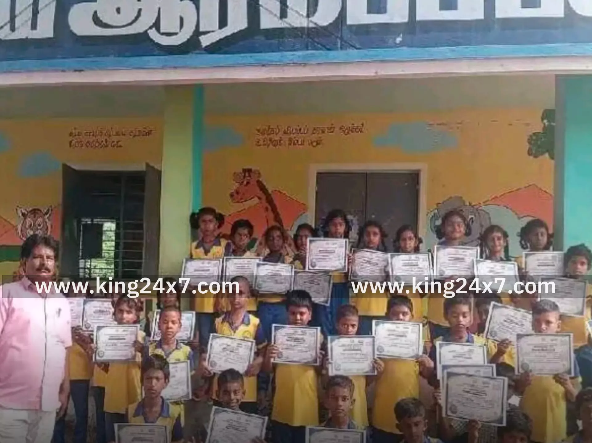 ஒழுகூர்:கலைதிருவிழாவில் வெற்றி பெற்றவர்களுக்கு பரிசு வழங்கல்