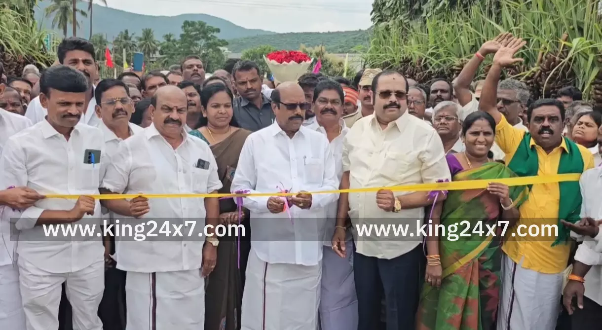 ஆம்பூர் அருகே 22 கோடி ரூபாய் மதிப்பில் கட்டப்பட்ட பாலாறு பாலத்தை பொதுப்பணி துறை அமைச்சர் எ.வ‌. வேலு ரிப்பன் வெட்டி திறந்து வைத்தார்*