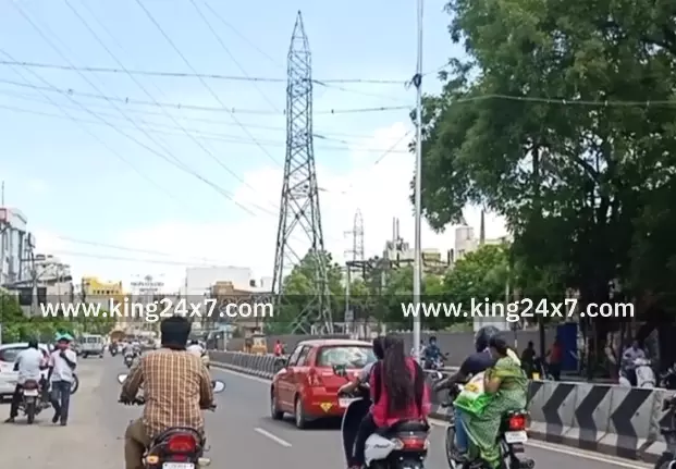 உயர்மின் கோபுரத்தில் பணியில் இருந்த போது தவறி விழுந்த மேற்கு வங்கத்தைச் சேர்ந்த இளைஞர் உயிரிழப்பு.