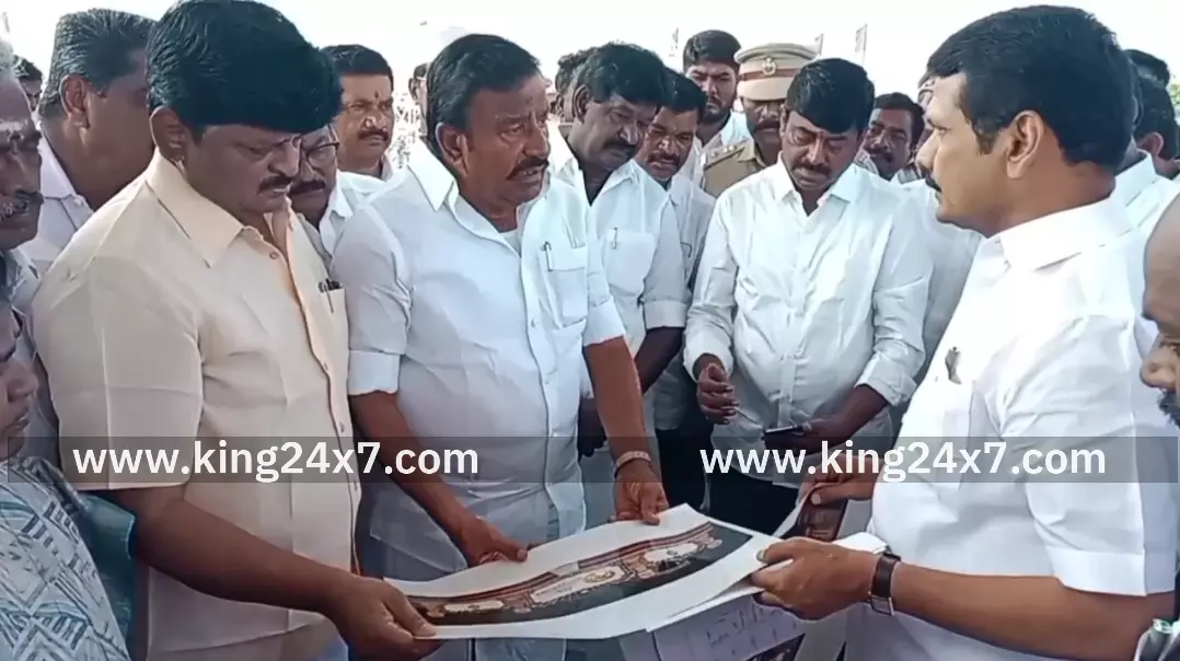 கரூர்- முப்பெரும் விழா 2026 தேர்தலுக்கு திருப்புமுனையாக இருக்கும்-அமைச்சர் நேரு கரூரில் பேட்டி கரூர்- முப்பெரும் விழா 2026 தேர்தலுக்கு திருப்புமுனையாக இருக்கும்-அமைச்சர் நேரு கரூரில் பேட்டி