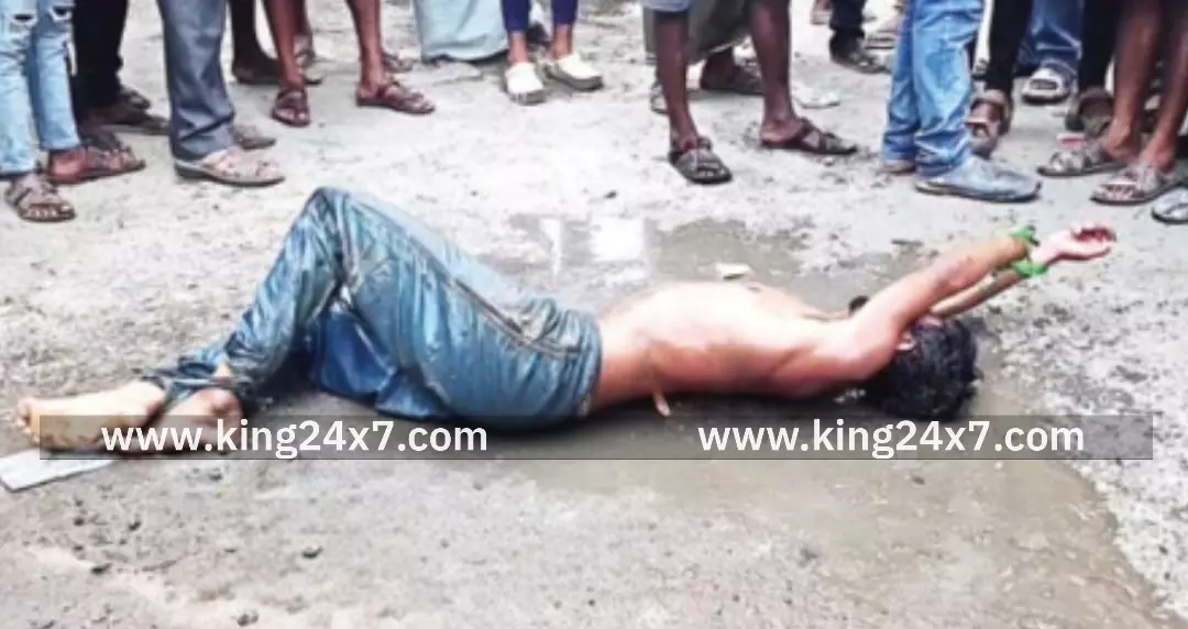 போதையில் டூவீலர்களை அடித்து நொறுக்கி அட்ராசிட்டி செய்த வடமாநில இளைஞர்