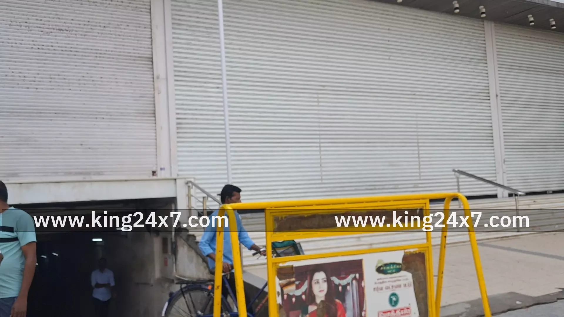 போத்தீஸ் ஜவுளி கடையில் வருமான வரி சோதனை. போத்தீஸ் ஜவுளி கடையில் வருமான வரி சோதனை.