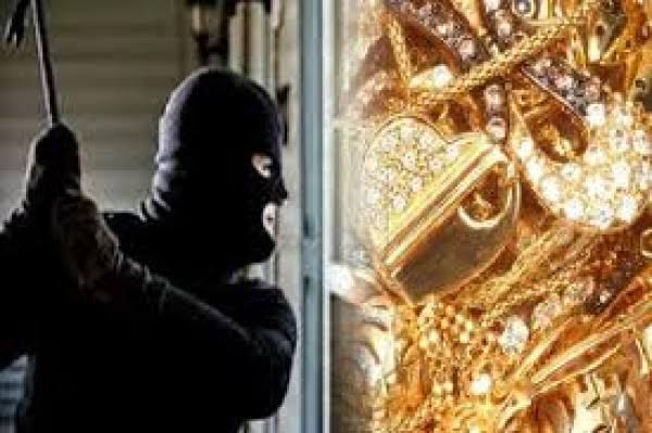 தஞ்சையில்  லாரி டிரைவர் வீட்டில் 7 பவுன் கொள்ளை