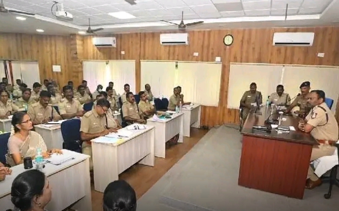 வேலூர் டிஐஜி தலைமையில் ஆய்வு கூட்டம்!